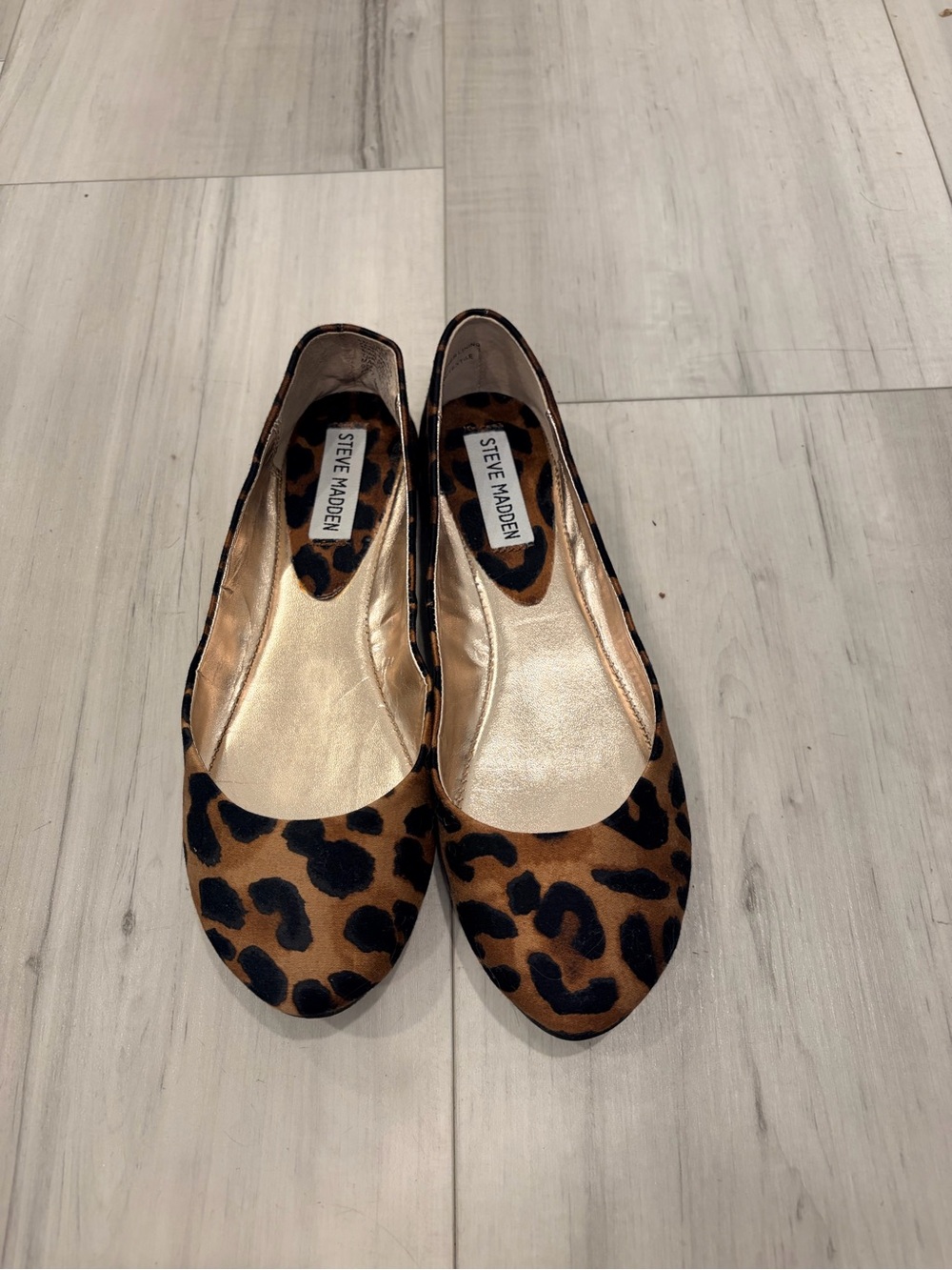 Steve Madden Classic Leopard Print Flats in Brown and Black Size 5.5